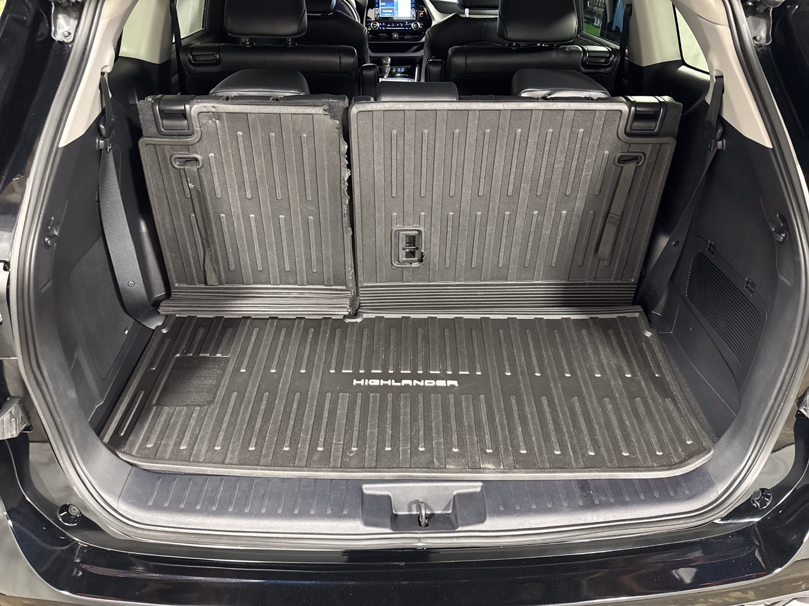 Used 2022 Toyota Highlander Limited AWD/4WD image 25