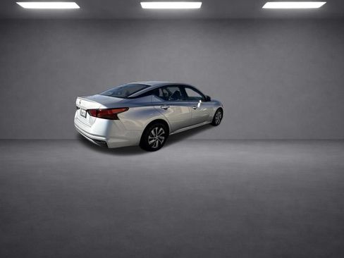 Used 2021 Nissan Altima 2.5 S FWD image 16