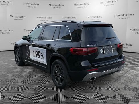 New 2025 Mercedes-Benz GLB 250 image 3