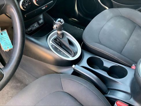 Used 2017 Kia Soul FWD image 16
