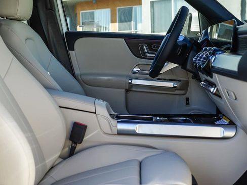 Used 2026 Mercedes-Benz GLB 250 image 21