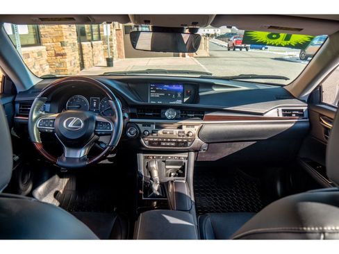 Used 2018 Lexus ES 350 image 12