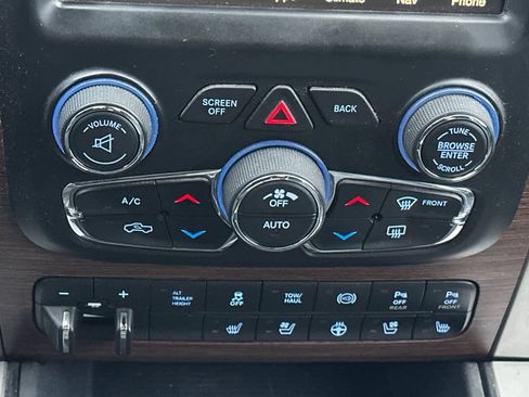 Used 2017 RAM 2500 Laramie w/ Sport Appearance Group image 22