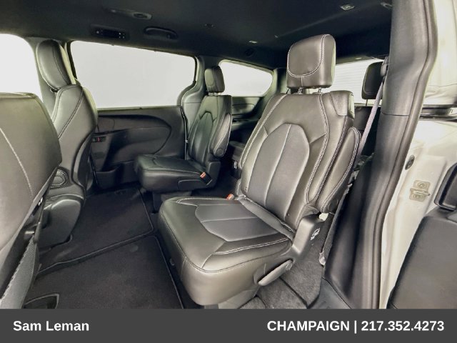 New 2027 Chrysler Pacifica Select FWD image 23