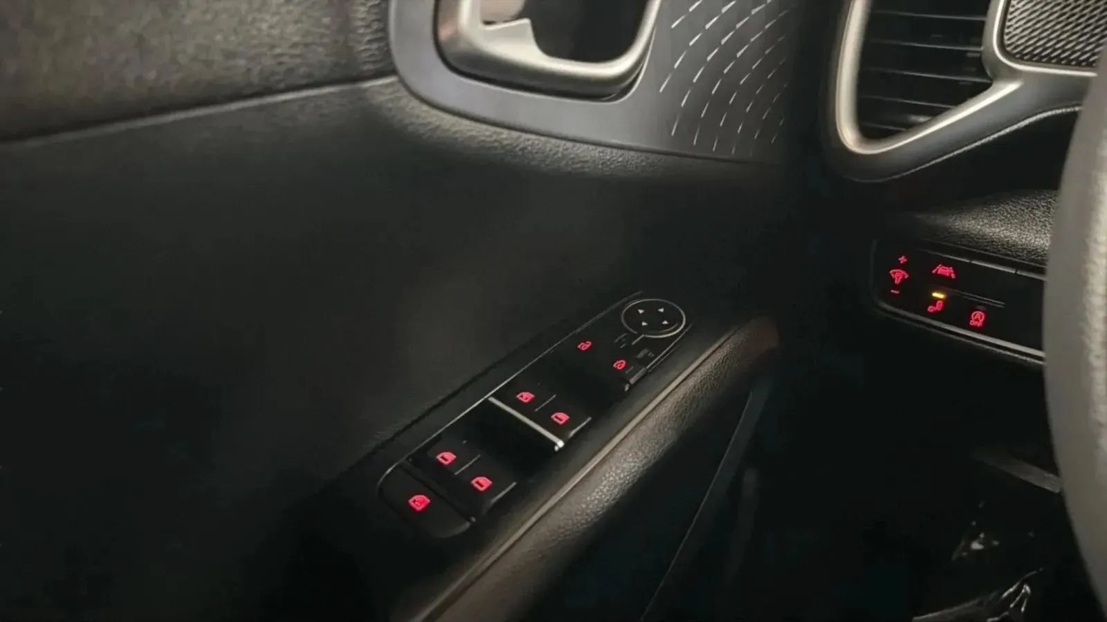 Used 2020 Kia Soul S FWD image 14
