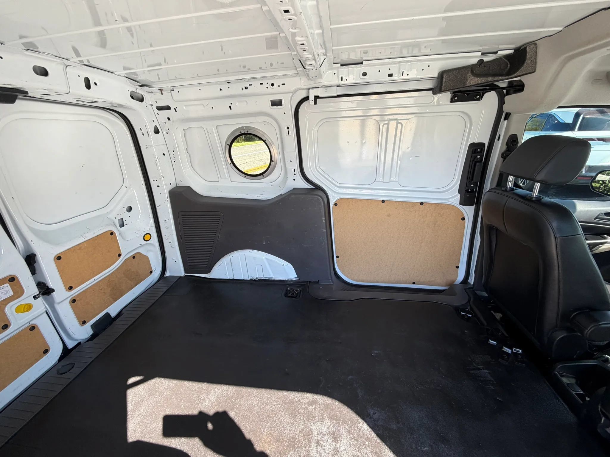 Used 2022 Ford Transit Connect XL w/ CNG/LPG Engine Prep Package FWD image 25