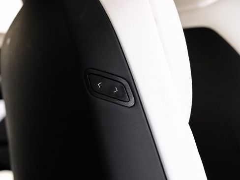 Used 2020 Tesla Model X Long Range image 44