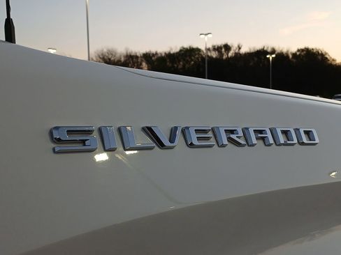 Certified 2019 Chevrolet Silverado 1500 LT w/ All-Star Edition image 33