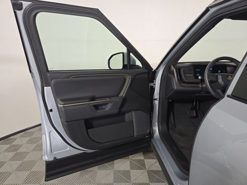 Used 2025 Rivian R1S Adventure AWD/4WD image 16