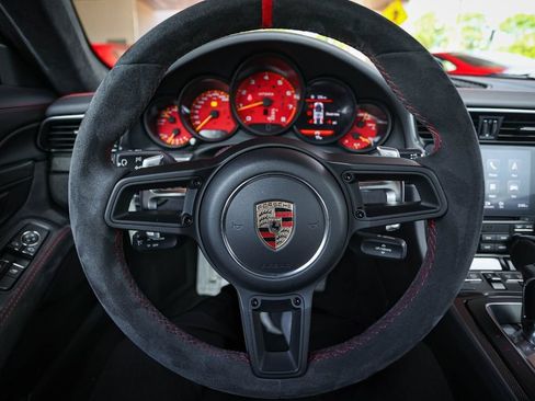 Used 2018 Porsche 911 GT2 RS RWD image 26