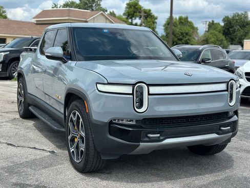 Used 2022 Rivian R1T Launch Edition image 4