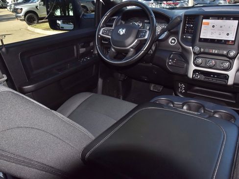 Used 2024 RAM 3500 Tradesman w/ Chrome Appearance Group image 15