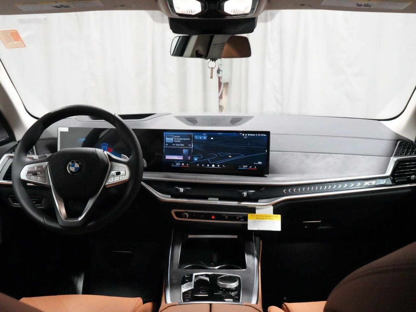 Used 2027 BMW X7 xDrive40i w/ Premium Package AWD/4WD image 8
