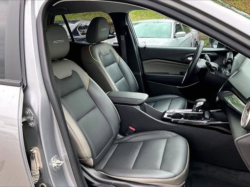 Used 2025 Chevrolet Trax ACTIV w/ Driver Confidence Package image 4