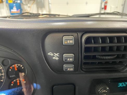 Used 2003 Chevrolet S10 Pickup LS w/ Appearance Package image 27