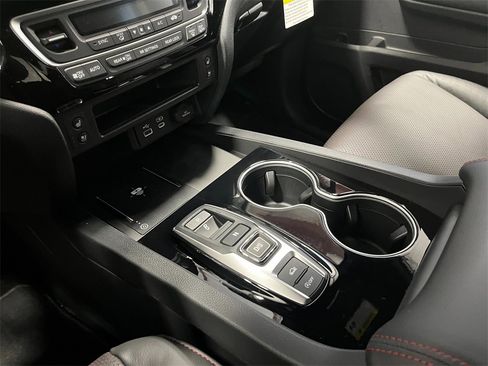 New 2026 Honda Ridgeline Black Edition image 18