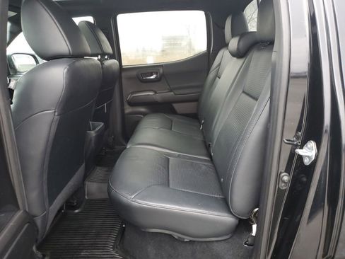 Used 2020 Toyota Tacoma TRD Sport image 27