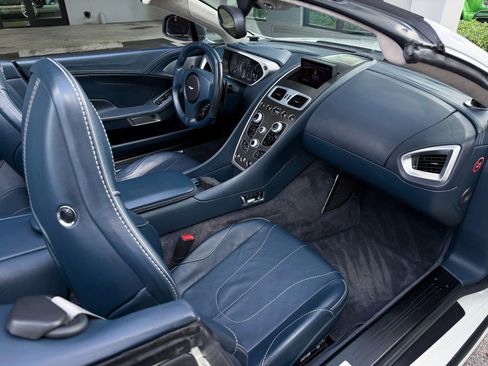 Used 2014 Aston Martin Vanquish Volante image 29