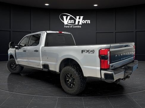 Used 2023 Ford F250 Platinum AWD/4WD image 5