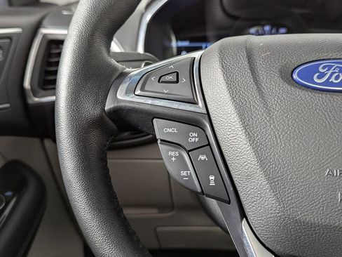 Used 2020 Ford Edge Titanium image 30