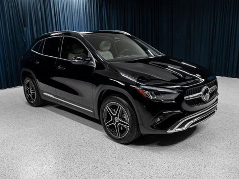 New 2026 Mercedes-Benz GLA 250 image 3