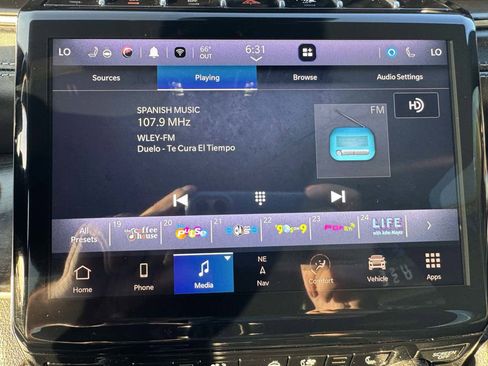 Used 2023 Jeep Grand Cherokee L Overland image 17