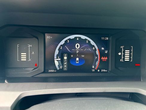 Used 2025 Toyota Tacoma SR5 image 33