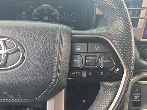 Used 2024 Toyota Tundra Limited AWD/4WD image 22