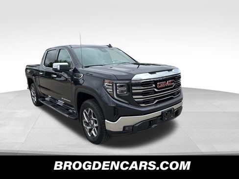 Used 2024 GMC Sierra 1500 SLT w/ SLT Premium Package AWD/4WD image 1