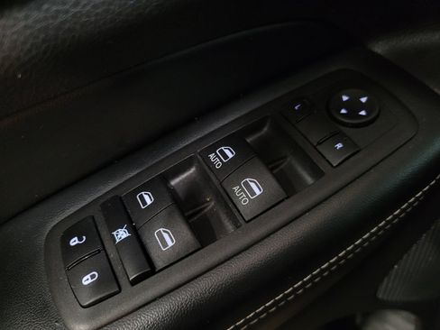 Used 2016 Jeep Grand Cherokee Limited AWD/4WD image 27