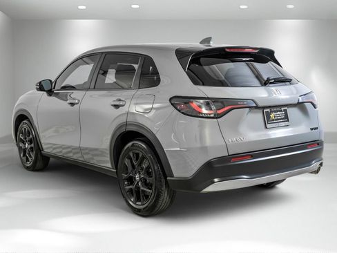 Used 2025 Honda HR-V Sport image 10