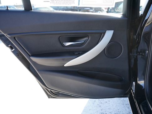 Used 2016 BMW 320i xDrive Sedan image 19
