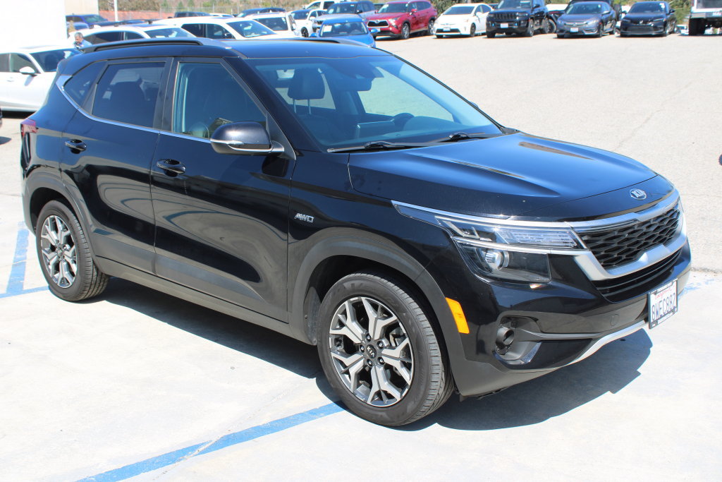 Used 2021 Kia Seltos EX AWD/4WD image 3