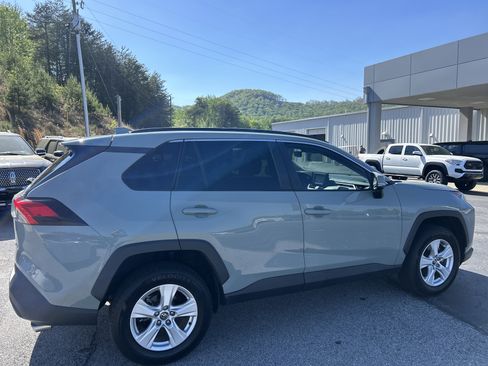 Used 2020 Toyota RAV4 XLE image 8