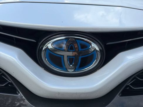 Used 2022 Toyota Camry XSE FWD image 11