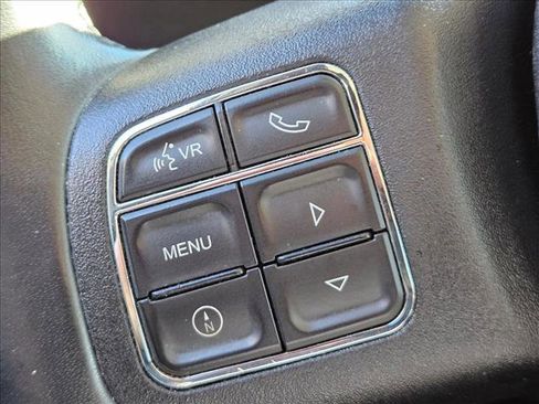 Used 2018 Jeep Wrangler Unlimited Sport w/ Connectivity Group image 12