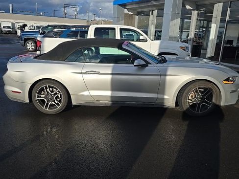 Used 2019 Ford Mustang Premium image 5