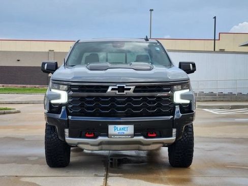 Used 2025 Chevrolet Silverado 1500 ZR2 w/ Technology Package AWD/4WD image 2
