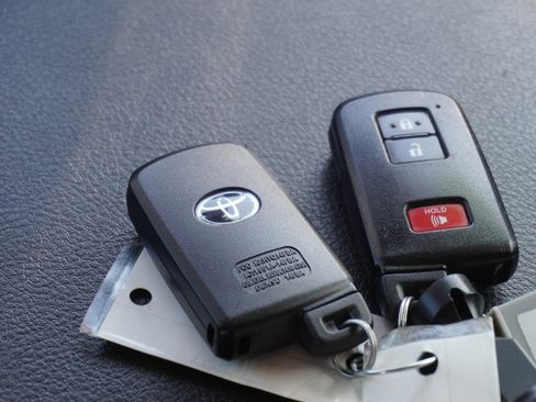 Used 2020 Toyota 4Runner Nightshade image 35