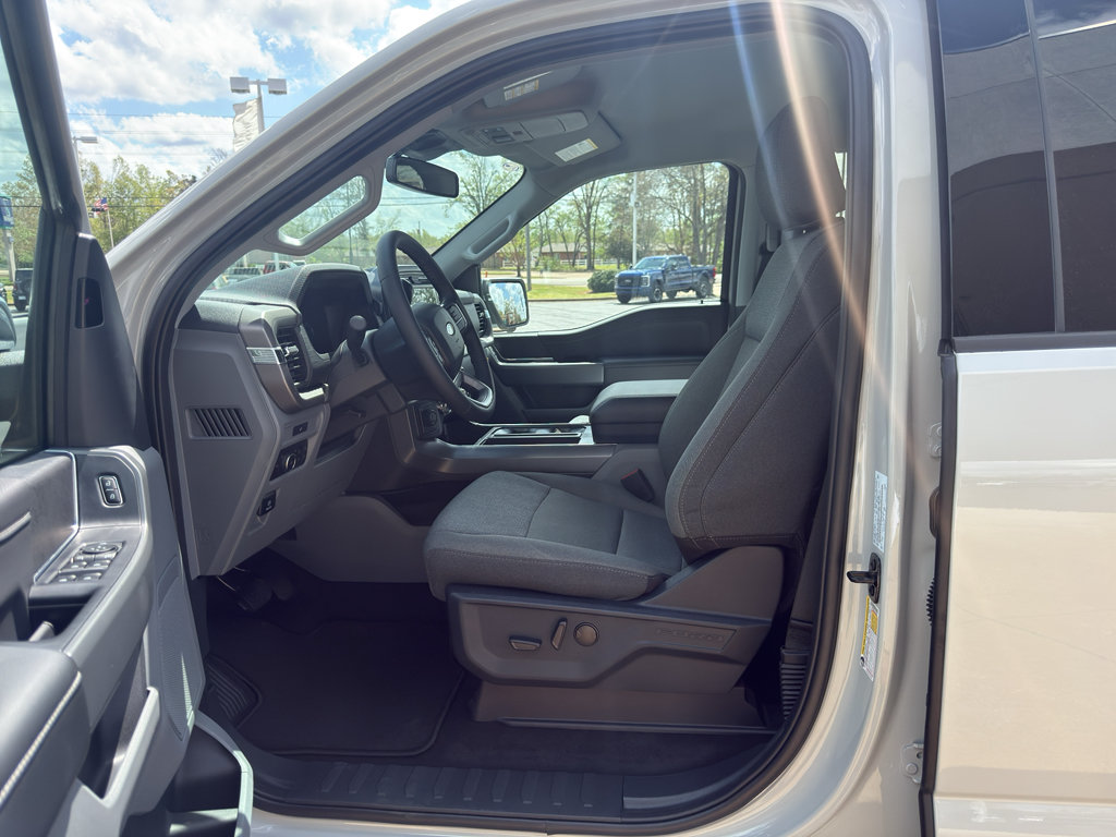 New 2026 Ford F150 XLT w/ Equipment Group 302A MID AWD/4WD image 12