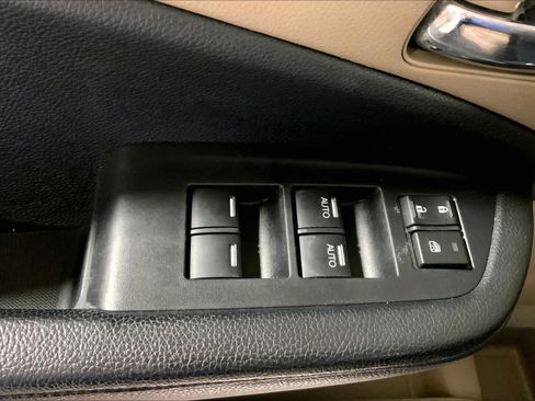 Used 2018 Honda Pilot Elite image 35