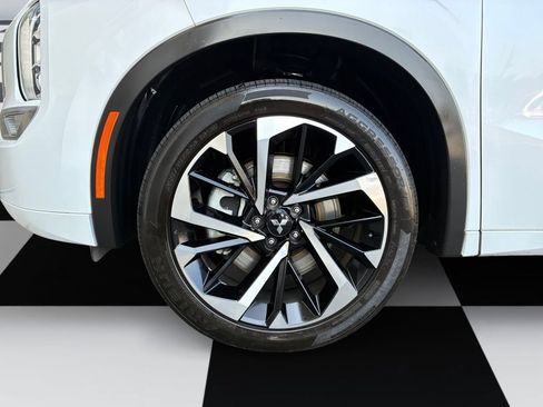 Used 2022 Mitsubishi Outlander SEL FWD image 14