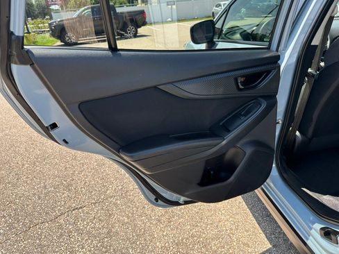 Used 2021 Subaru Crosstrek 2.0i AWD/4WD image 15