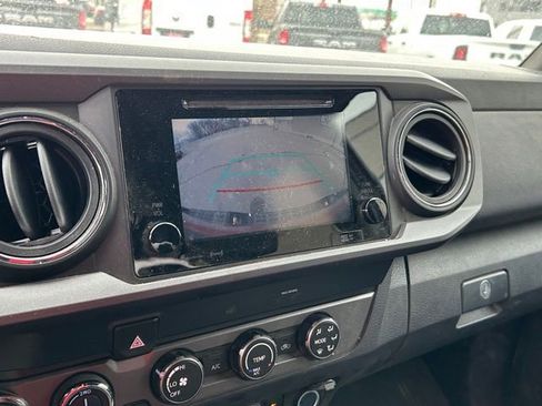 Used 2019 Toyota Tacoma TRD Off-Road image 24