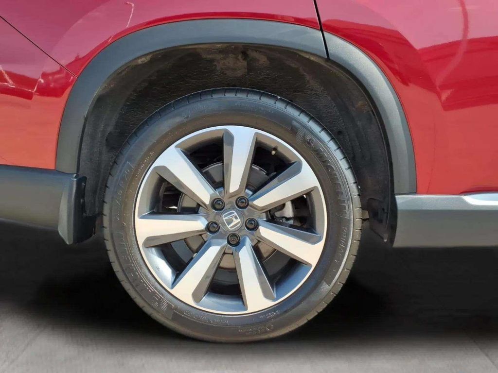 Used 2025 Honda Pilot Touring image 20
