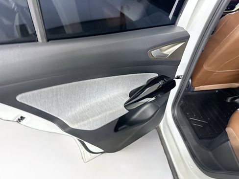 Used 2023 Volkswagen ID.4 Pro image 26