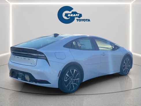 New 2026 Toyota Prius Plug-In Hybrid image 5