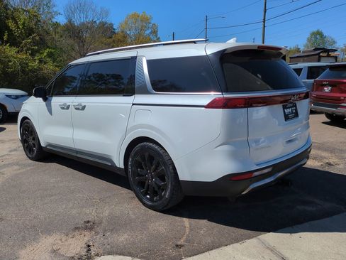 Certified 2023 Kia Carnival SX Prestige image 7