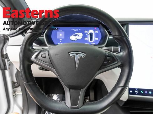 Used 2018 Tesla Model X 75D AWD/4WD image 10