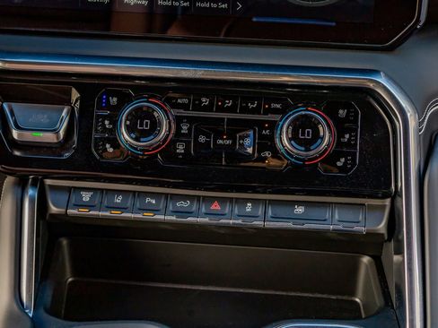 Used 2026 GMC Sierra 3500 Denali Ultimate w/ LPO, Black Badging Package image 27